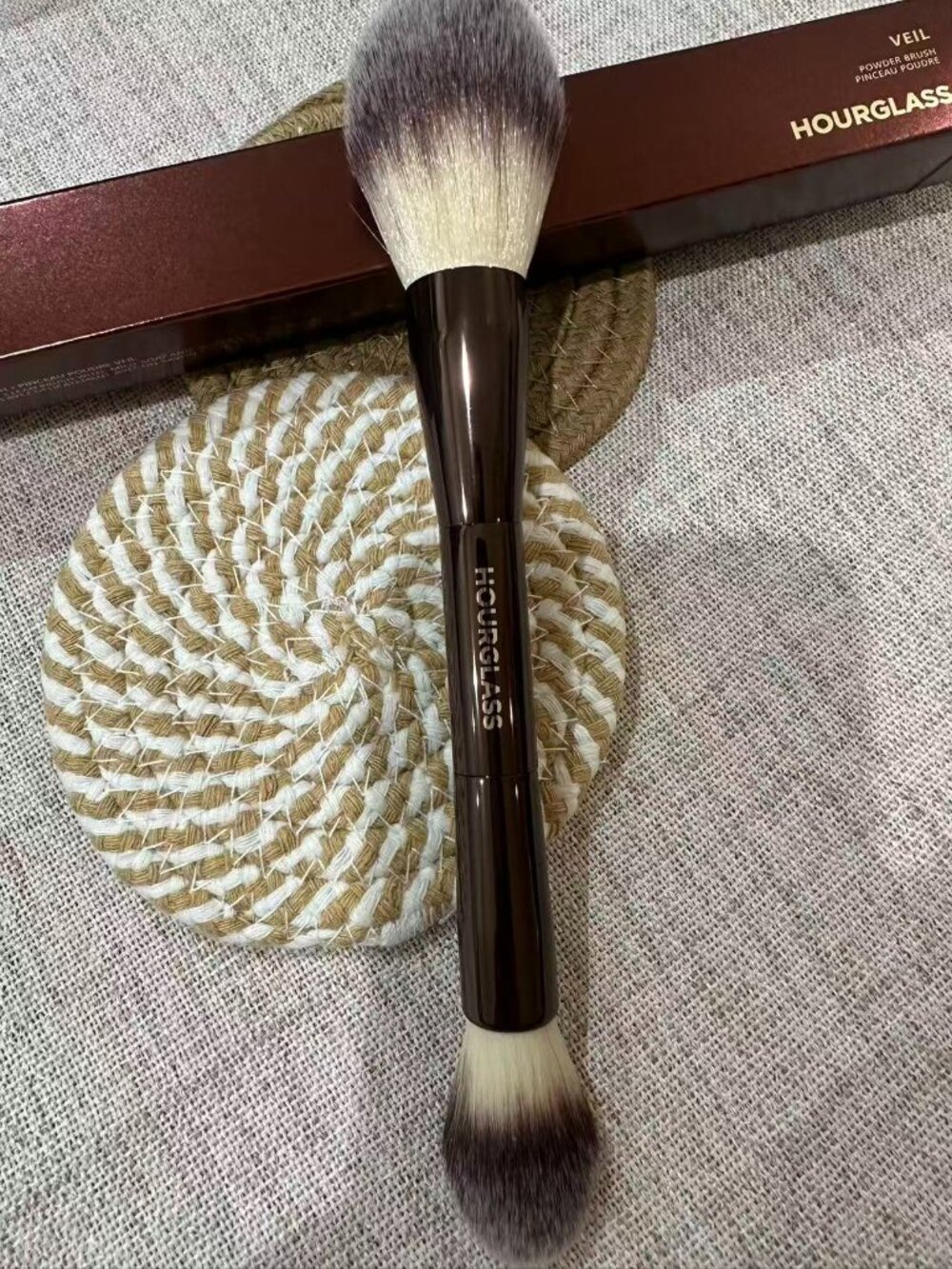 Hourglass Veil Powder Brush